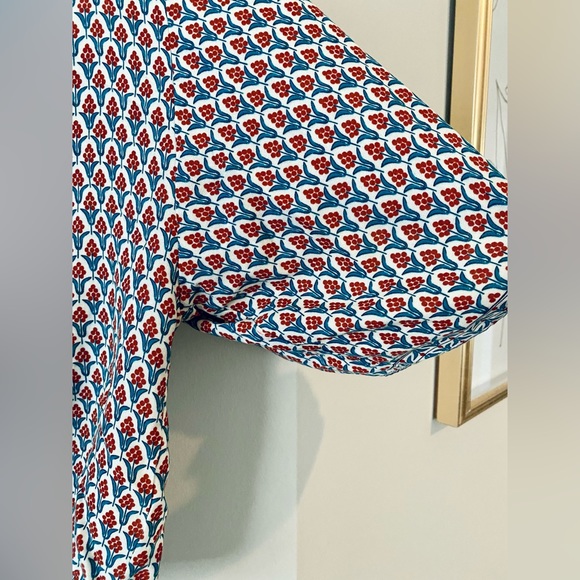 Max Studio-size large (L) short sleeve floral blouse with front knot - Picture 6 of 6